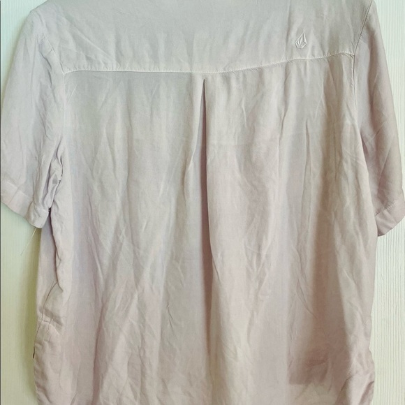 NWOT Volcom Lavender Button up camp shirt patches hi-lo - Picture 5 of 10